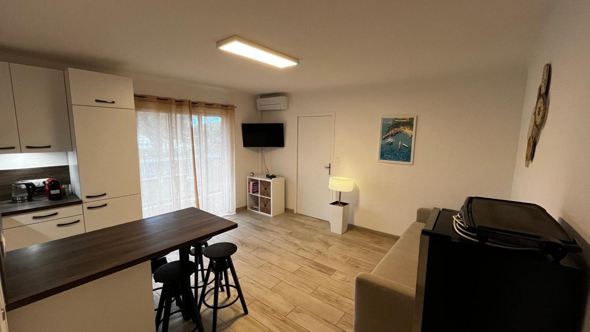 Vacances Arbanaises - Appartements Giens อิแยร์ ภายนอก รูปภาพ